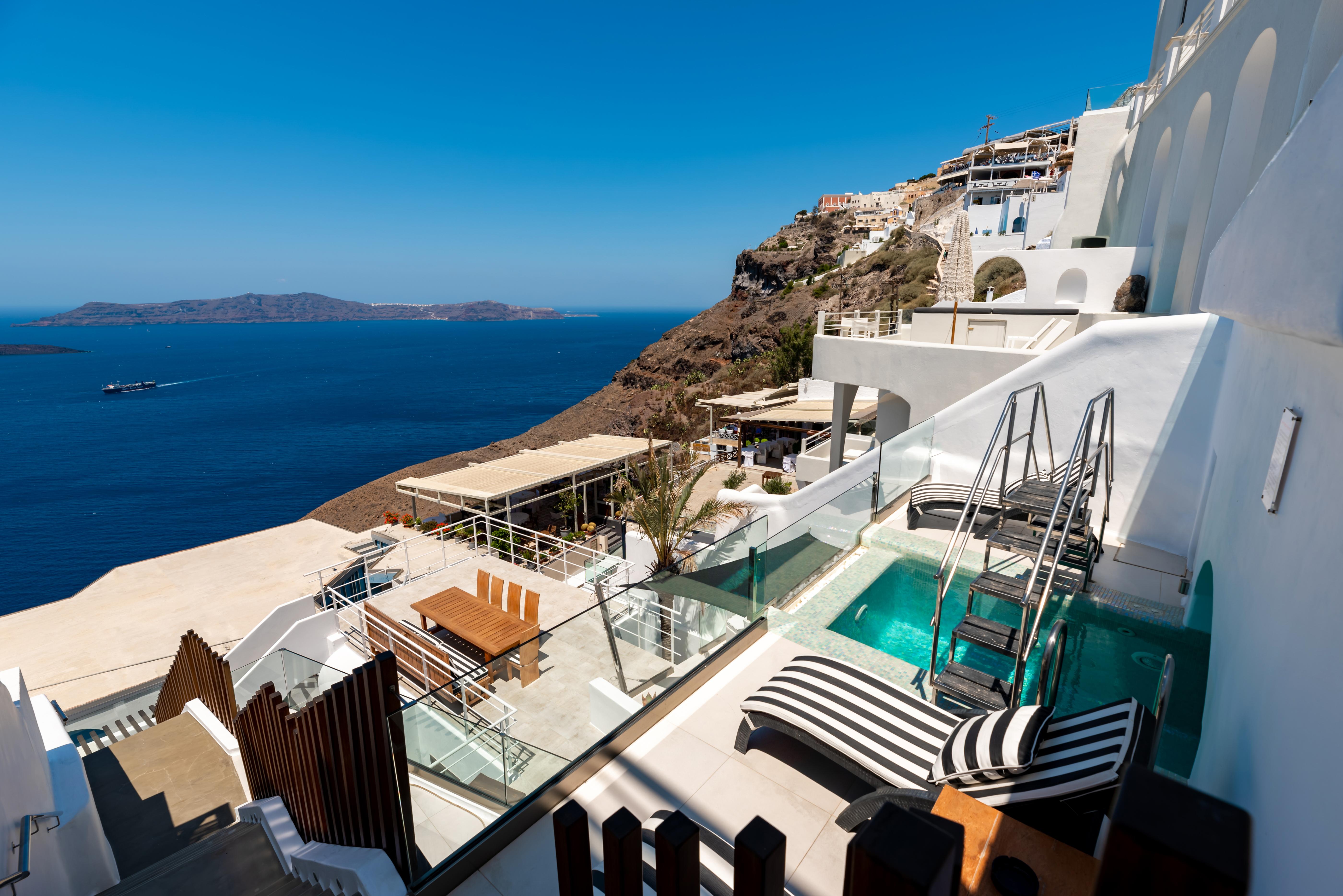 Daydream Luxury Hotel